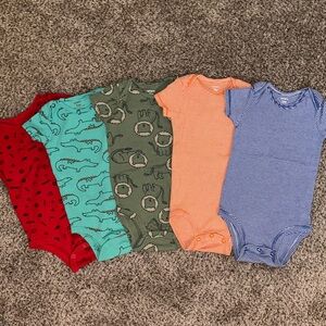 Carter’s Onesies (5)